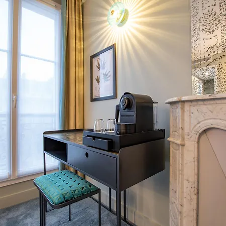 Elsa, Hotel