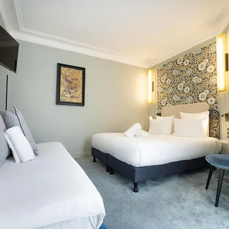 Elsa, Hotel