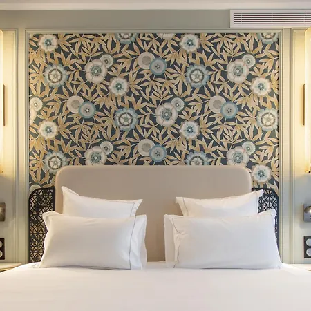 Elsa, Hotel