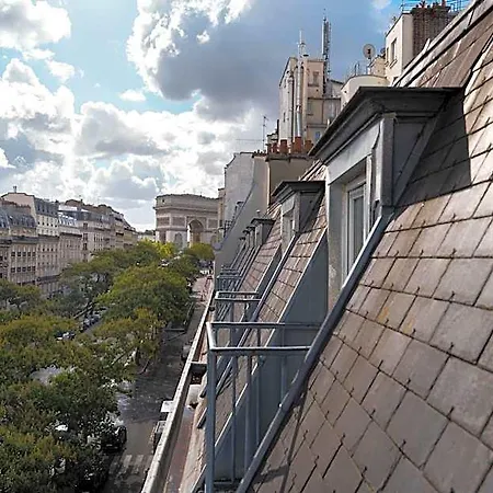 Elsa, By Collection Vesper Hotel Parijs