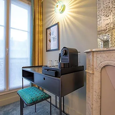 Elsa, By Collection Vesper Hotel
